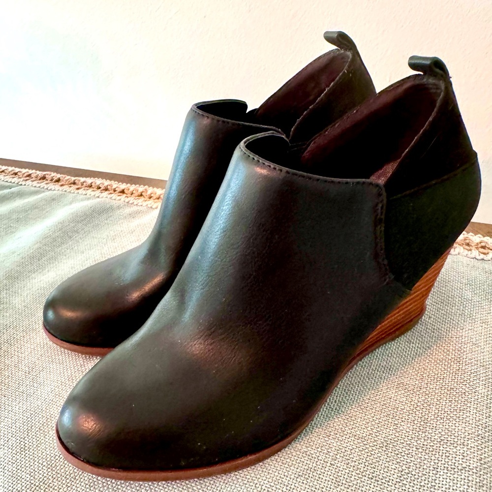 Dr scholl’s wedge shoe bootie black 6.5
